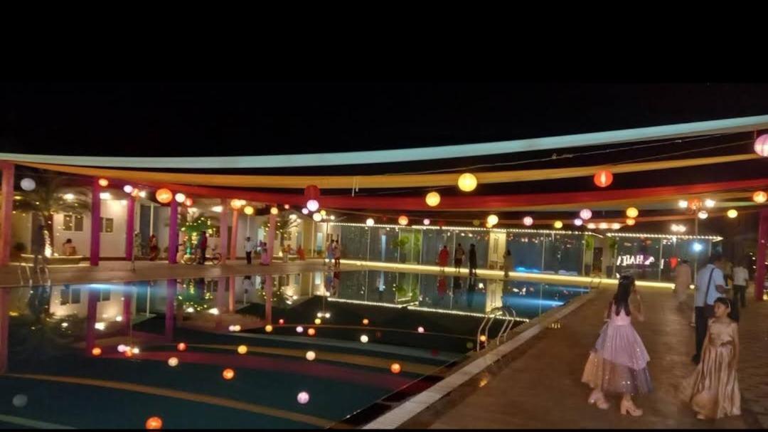 Vss Lawns & Resorts Llp Shahada المظهر الخارجي الصورة